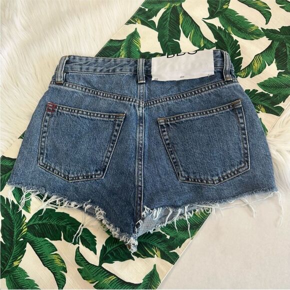 NWT UO BDG Cheeky Super High Rise Shorts 507 - Picture 2 of 4